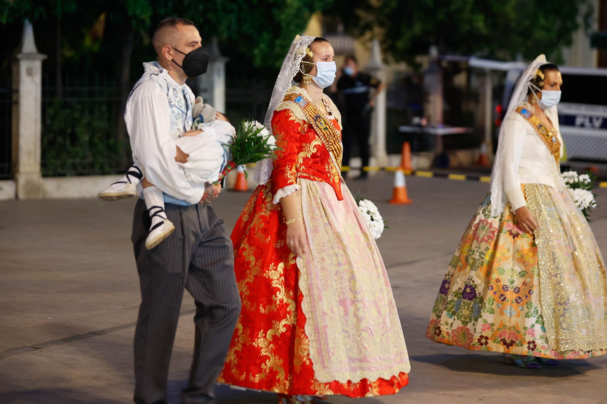 Búscate en el segundo día de Ofrenda por la calle de Caballeros (entre las 20.00 y las 21.00 horas)