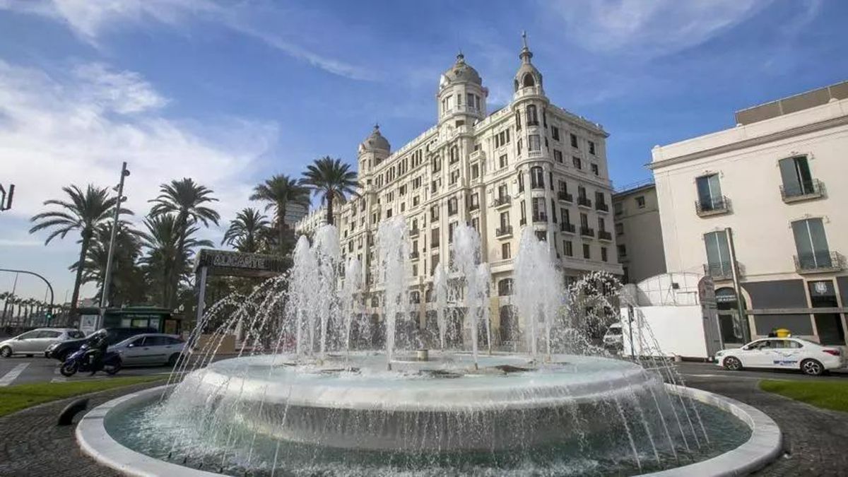 El despacho de Devesa Abogados está ubicado en la emblemática Casa Carbonell de Alicante.