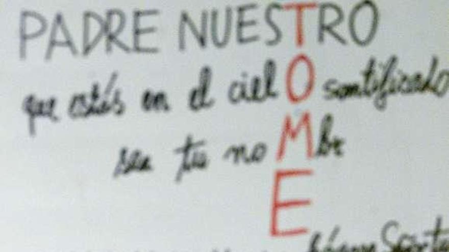 El poeta Nicarro Parra, en una fotografía tomada en 2001. / efe