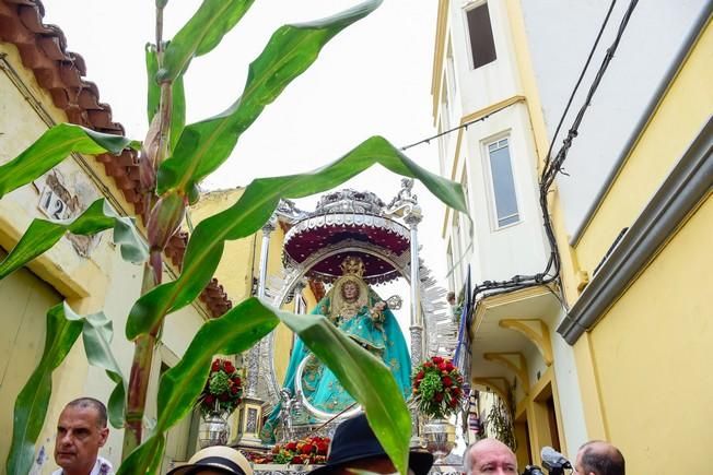 Procesion y Romeria por las Fiestas de las ...