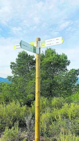 Señal de la ruta del Tabalet a La Rodana. |   
VICENT CHORDÀ