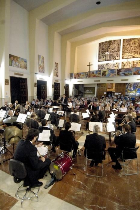 HOMENAJE A MARA GONZALEZ EN LA PLAZA DEL PILAR