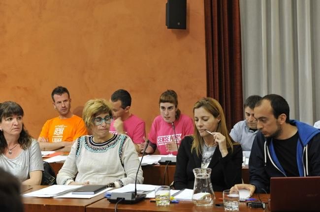 Les fotos del ple de les compreses de Manresa