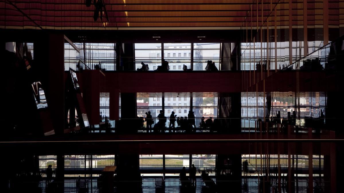 Suspendidas algunas operaciones en los hospitales asturianos por "seguridad".