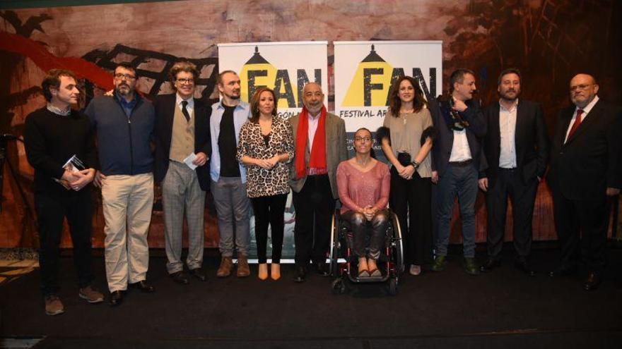 La gala de Aragón Negro recibe a escritores, autoridades y figuras aragonesas