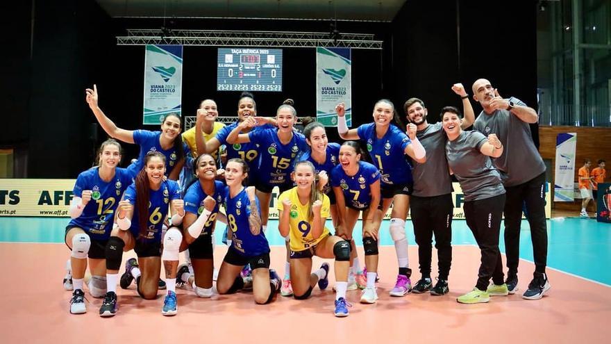 La &#039;Armada Grancanaria&#039; del voleibol femenino arranca una nueva temporada en la élite