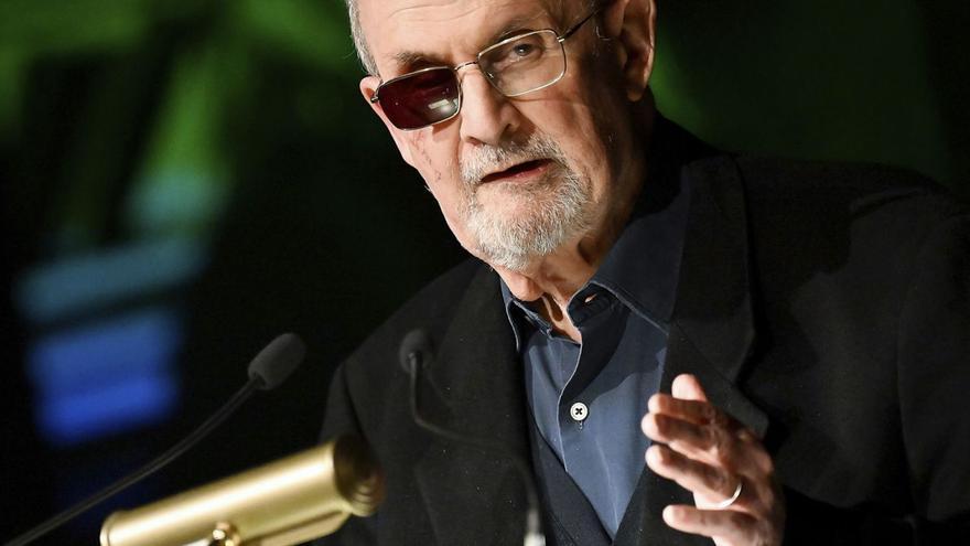 El escritor Salman Rushdie.  |  // EVAN AGOSTINI/AP