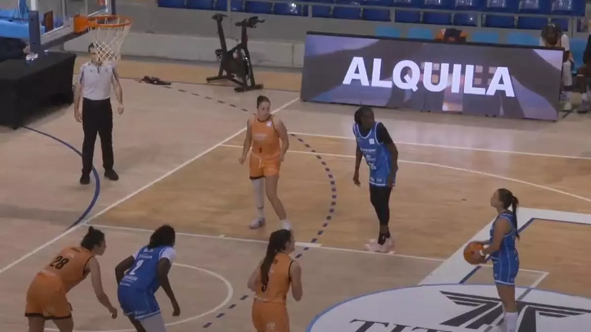 El Recoletas Zamora cae con orgullo ante el gran líder Azul Marino