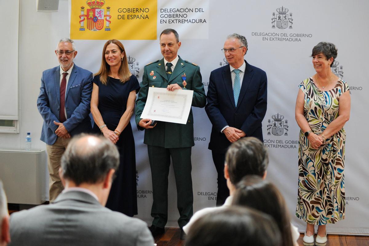 Las imágenes de la entrega de la Medalla al Mérito de la Protección Civil