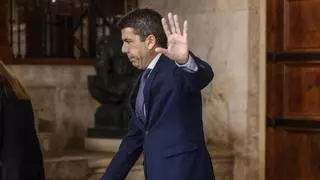 Mazón acata el perfil bajo que impone Génova