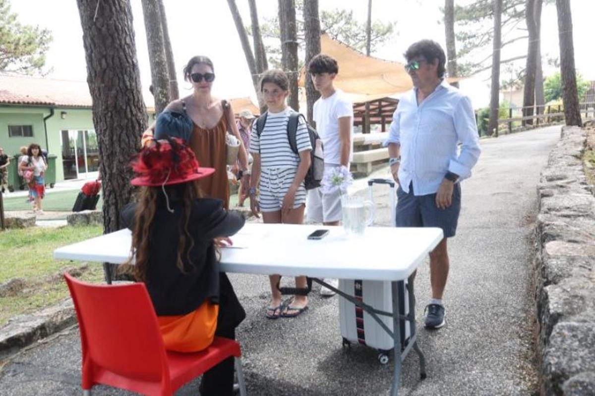 Los primeros 140 niños del campamento de A Lanzada 2026 ya duermen en O Grove.