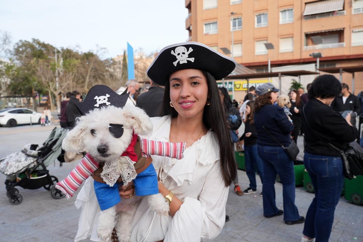 Mascotas disfrazadas en el Carnaval del Grau de Castelló. ¿Has participado? Búscate en esta divertida iniciativa