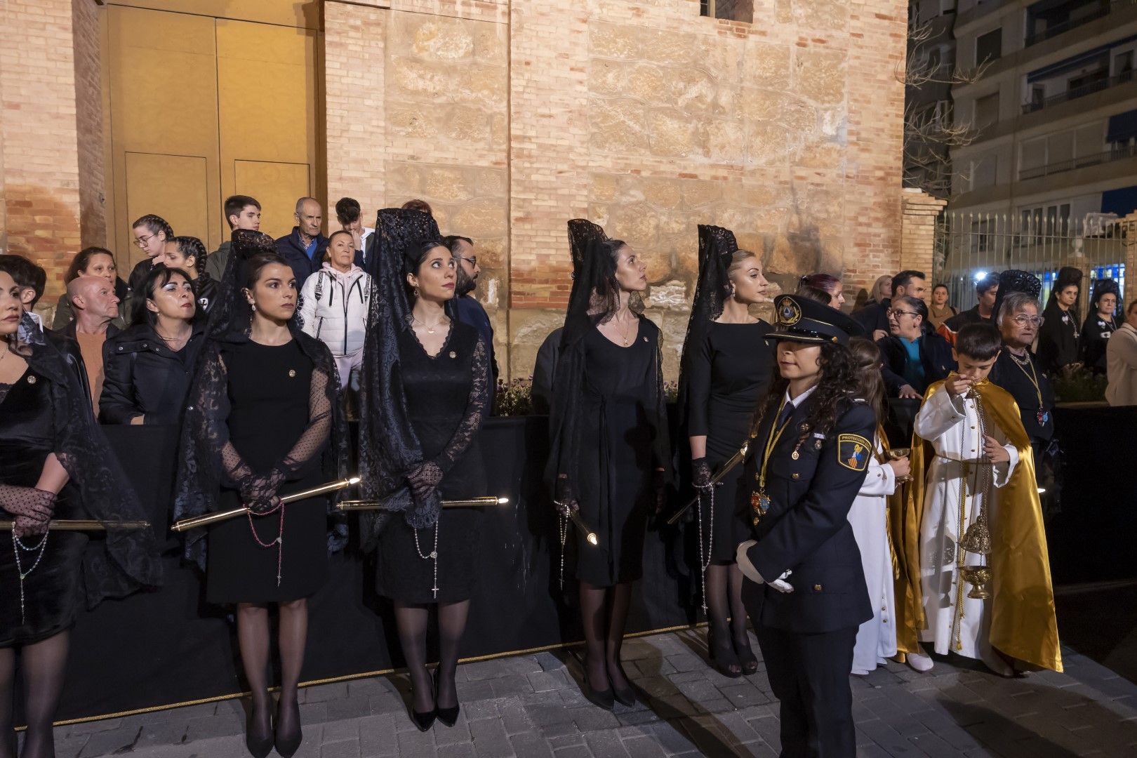 Aquí las imágenes de la Procesión de Lunes Santo en Torrevieja