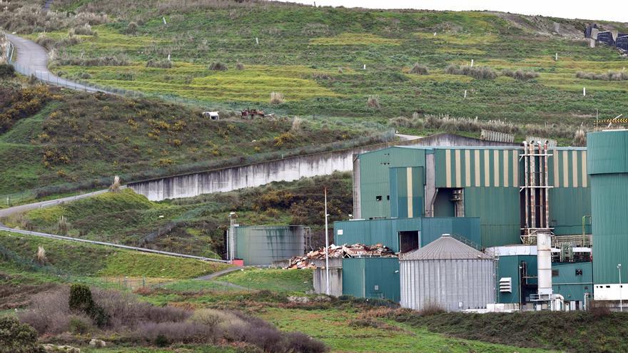 Albada intenta la enésima vía para desentenderse de los depósitos de basura al aire libre de Nostián