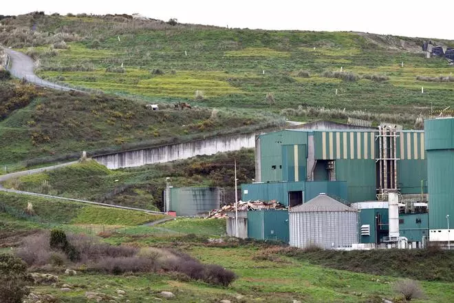 Albada intenta la enésima vía para desentenderse de los depósitos de basura al aire libre de Nostián