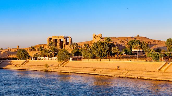Templo a la orilla del Nilo