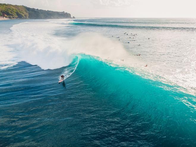 Bali, además de ser un paraíso terrenal, también es el lugar perfecto para hacer surf.