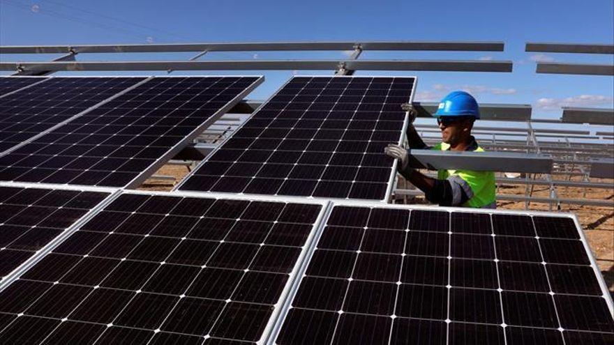 Malestar empresarial en Cáceres por el freno a las fotovoltaicas