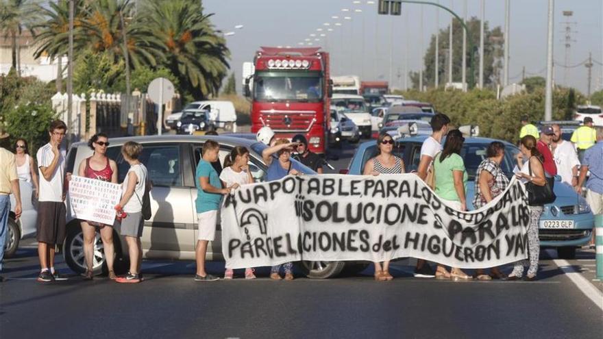 El Parlamento rechaza el acceso a servicios básicos a viviendas en suelo no urbanizable