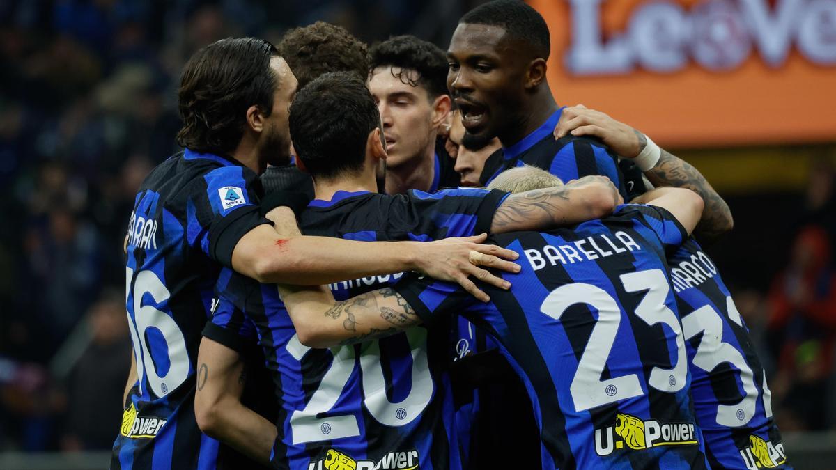 Los jugadores del Inter celebran el triunfo ante la Juventus