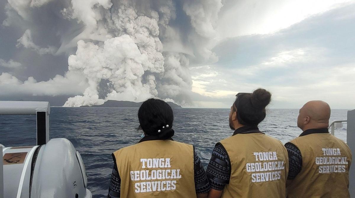 Erupción del volcán de Tonga