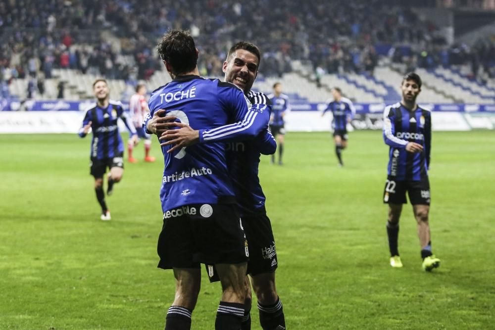 El partido entre el Real Oviedo y el Girona, en imágenes