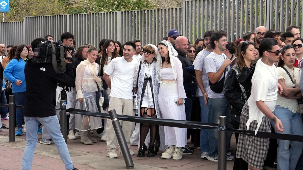 El públic de Rosalía, abans del primer concert al Palau Sant Jordi