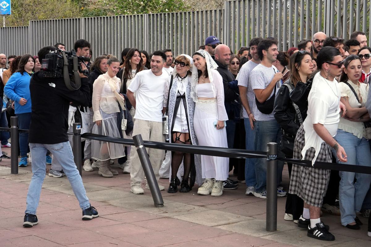 El públic de Rosalía, abans del primer concert al Palau Sant Jordi