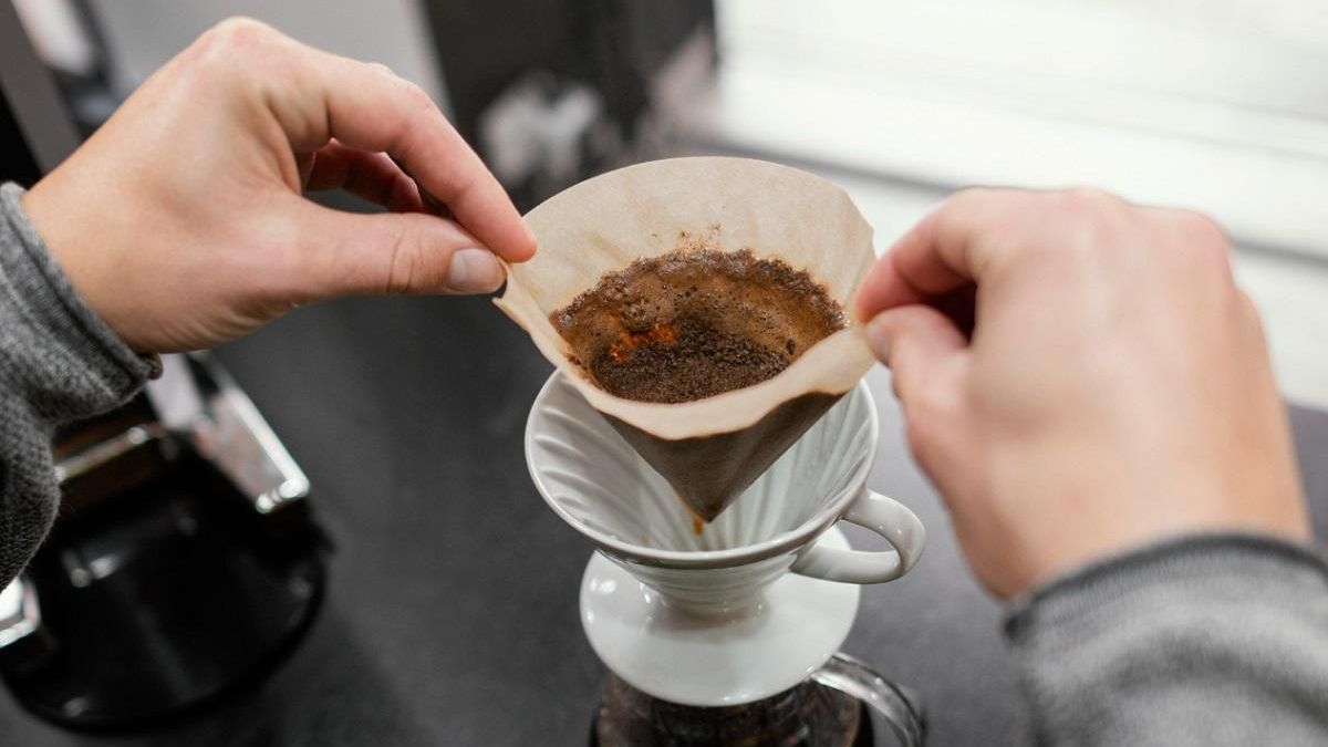 El café sin filtrar contiene diterpenos, sustancias que pueden aumentar el colesterol malo LDL y los triglicéridos.