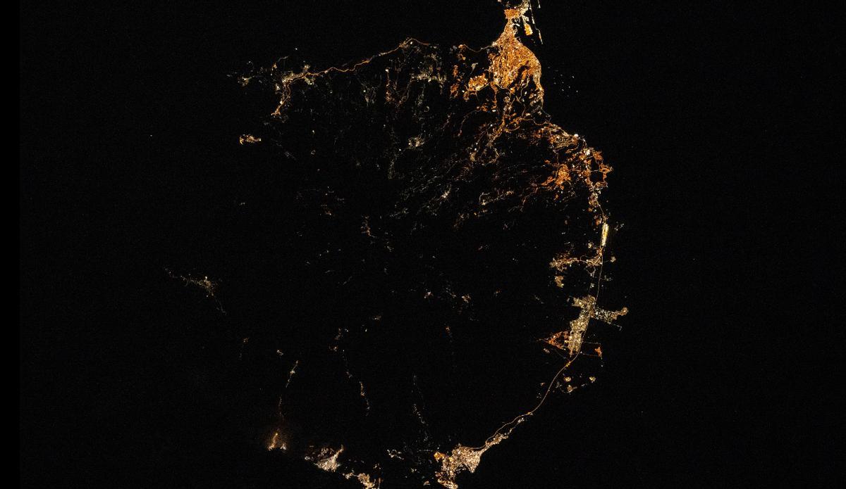 Fotografía espacial de la noche en Gran Canaria del astronauta de la NASA Chris Williams.