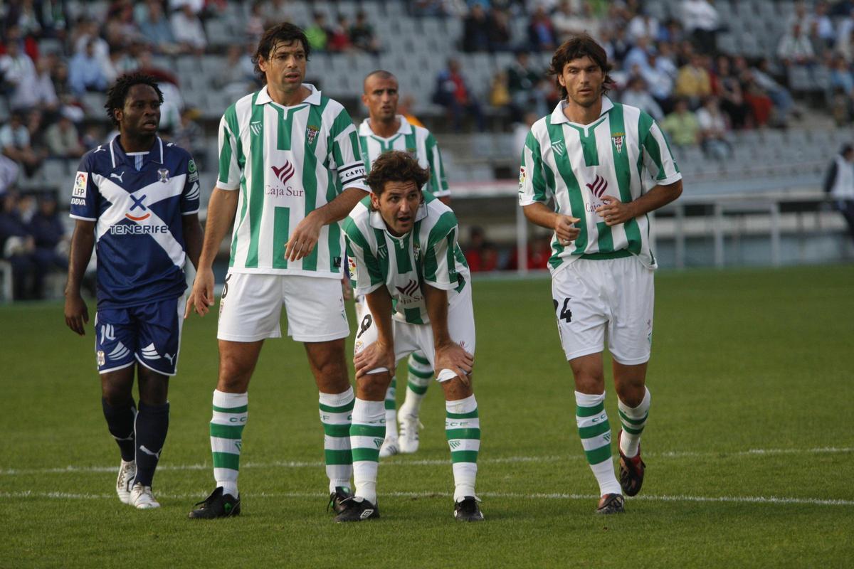 Pierini, con Cristian Álvarez, Yordi y Pablo Ruiz, en un encuentro del Córdoba CF.