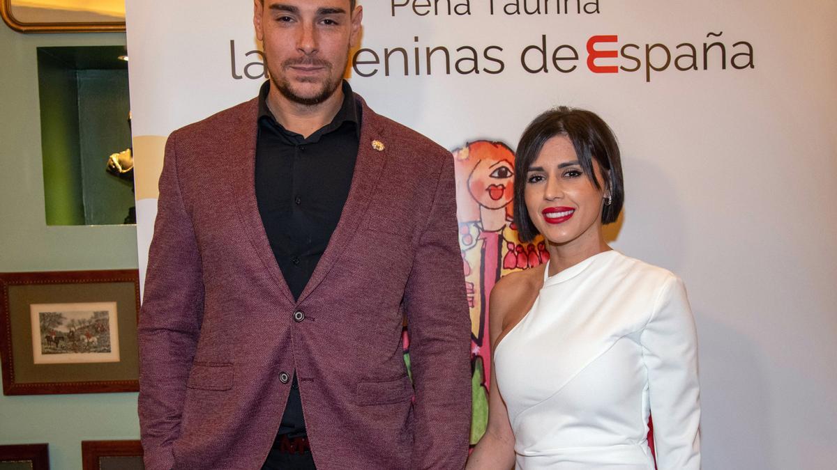 Jacobo Ostos con su novia Mery Jim