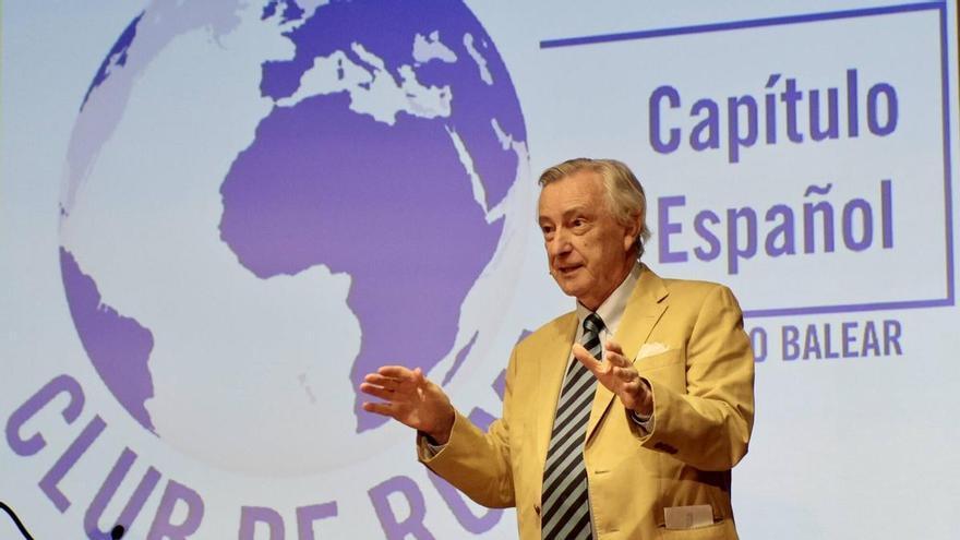 Jorge Dezcallar: "En estos momentos sería imposible aprobar una ley de derechos humanos"