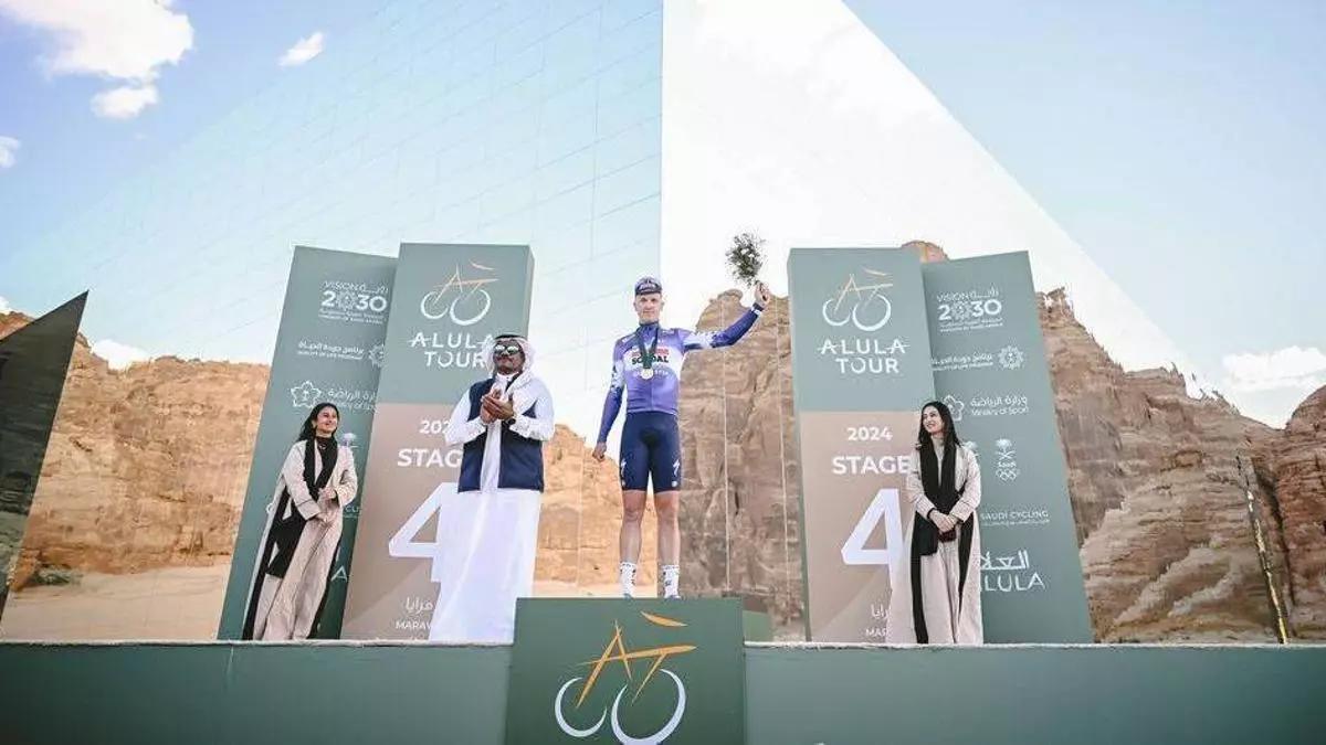 Podio al final de una etapa del Tour de Arabia Saudí.