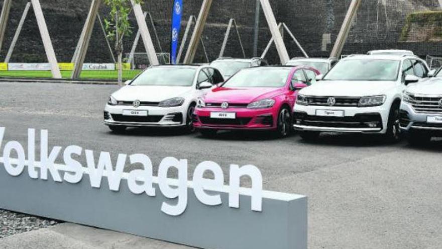 Vehículos Volkswagen del Grupo Domingo Alonso, en una acción promocional.