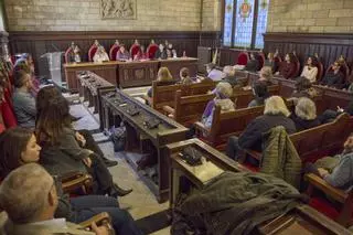 Les imatges de l'acte institucional del 8M a l'Ajuntament de Girona