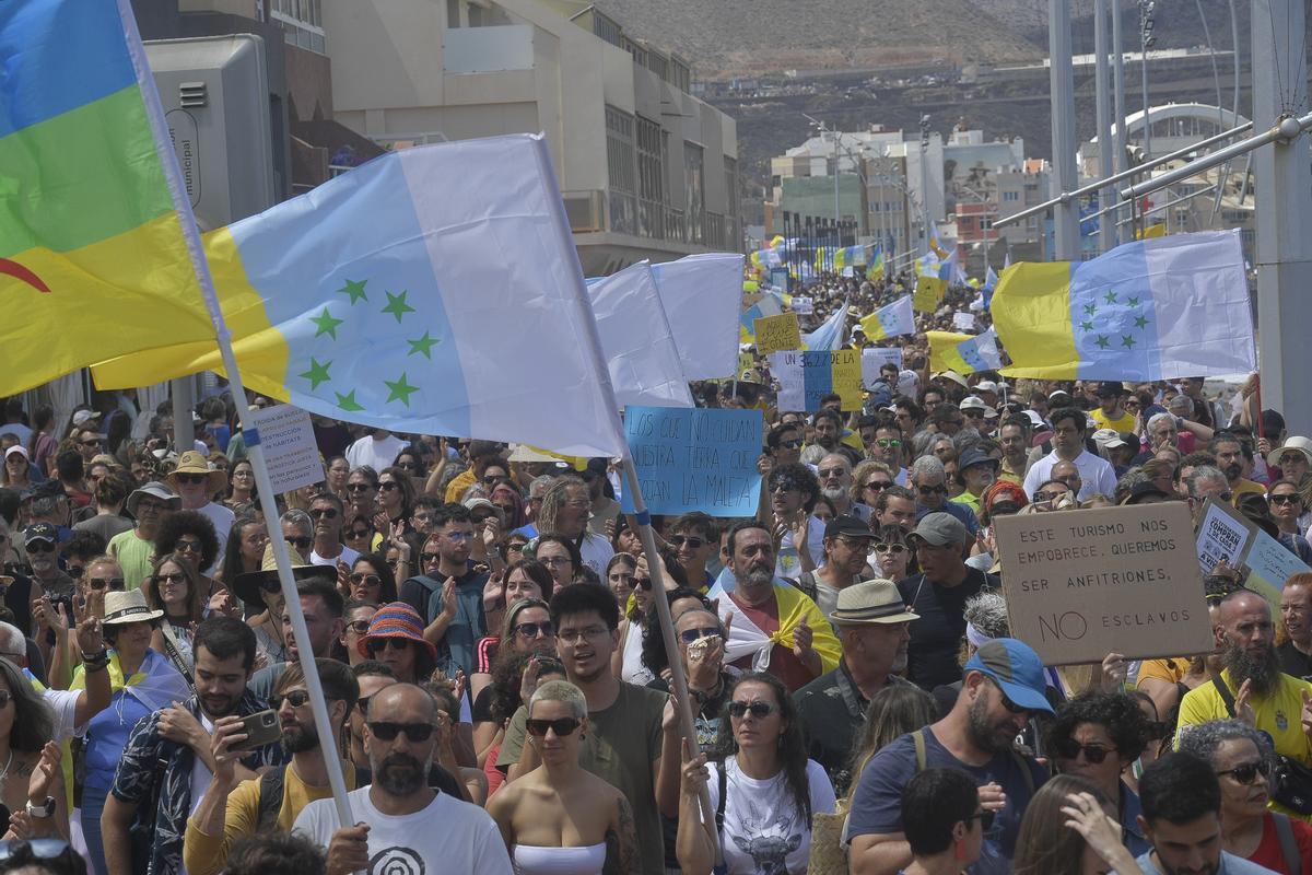 Manifestación 20A 'Canarias tiene un límite' en Las Palmas de Gran Canaria