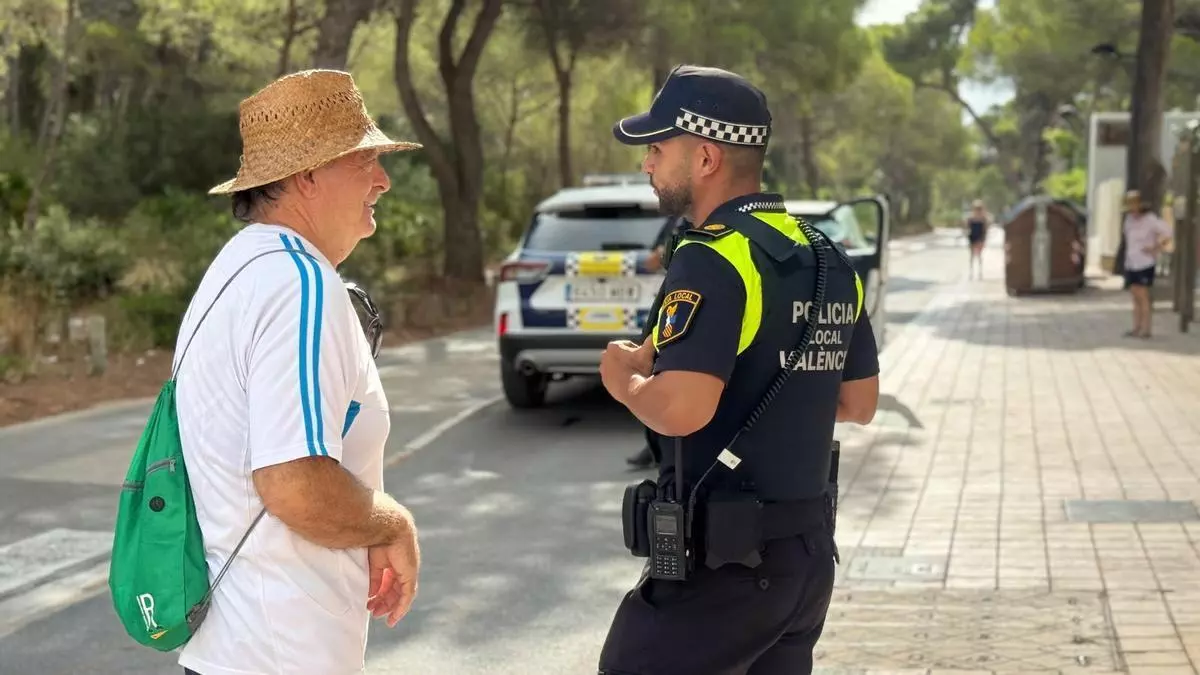 La Policía Local corta los accesos a la Devesa del Saler ante la afluencia prevista por el eclipse