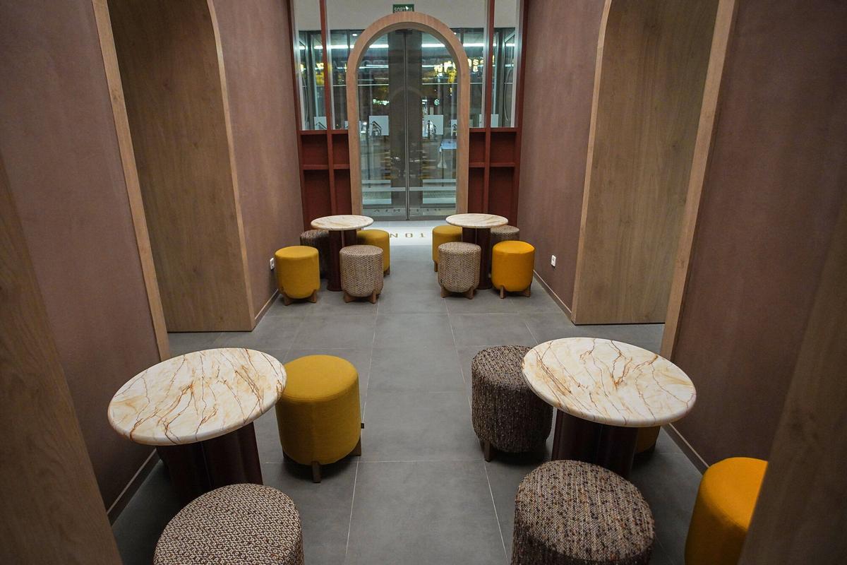 Girona Inauguració del restaurant cafeteria hotel Ultonia