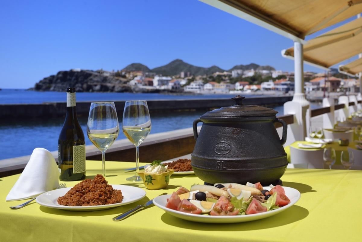 La ciudad ofrece una gastronomía con alma, como el arroz caldero.