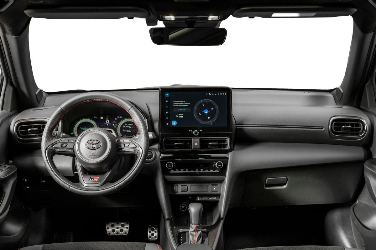 Yeni Toyota Yaris Cross: B-SUV'ların kralı tamamen yenilendi