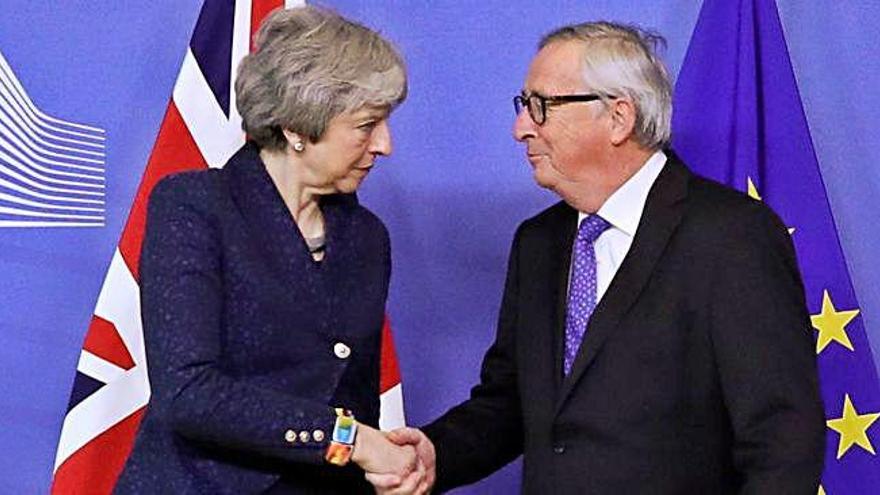 Theresa May es va reunir amb Jean-Claude Juncker a Brussel·les.