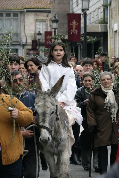 Semana Santa en A Estrada 2016 | El Domingo de Ramos gana fieles en A Estrada