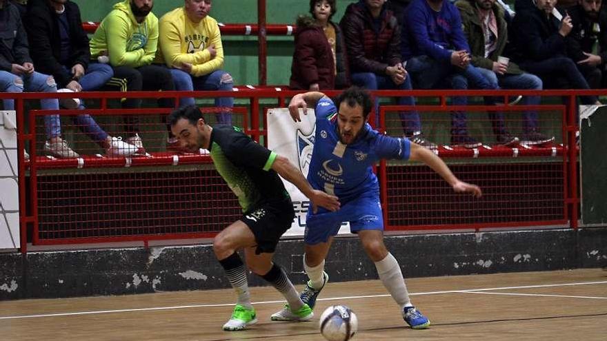 Imagen de un partido anterior del equipo estradense. // Bernabé