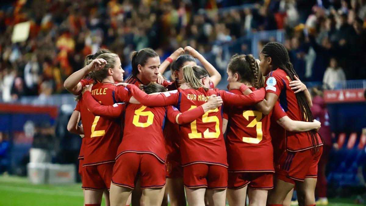 La victoria de la selección femenina de fútbol ante Suecia en La Rosaleda, en imágenes