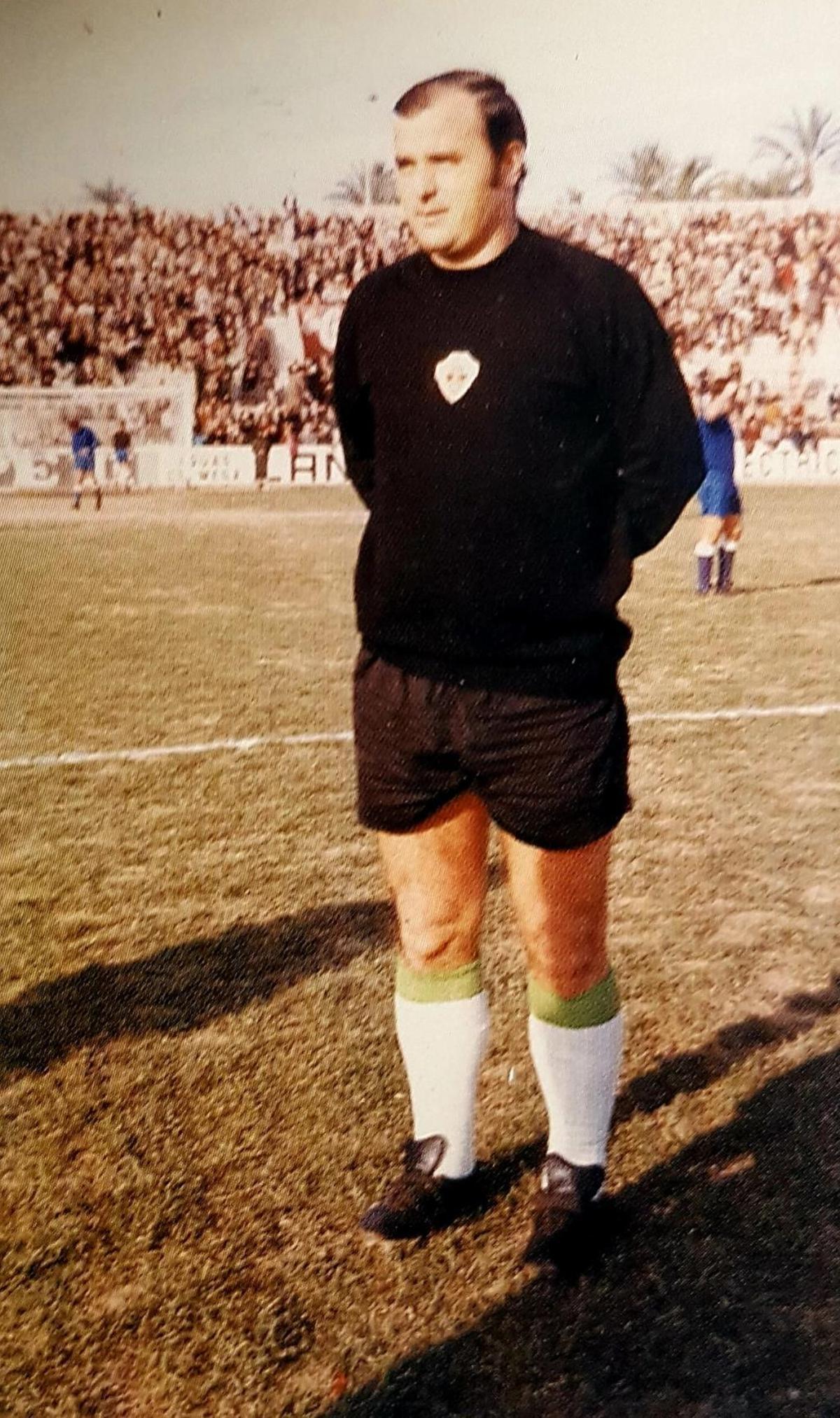 Fallece "Pancho", el portero afincado en Sax que jugó en Primera División