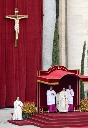 La Iglesia católiza canoniza a los papas Juan XXIII y Juan Pablo II en el Vaticano