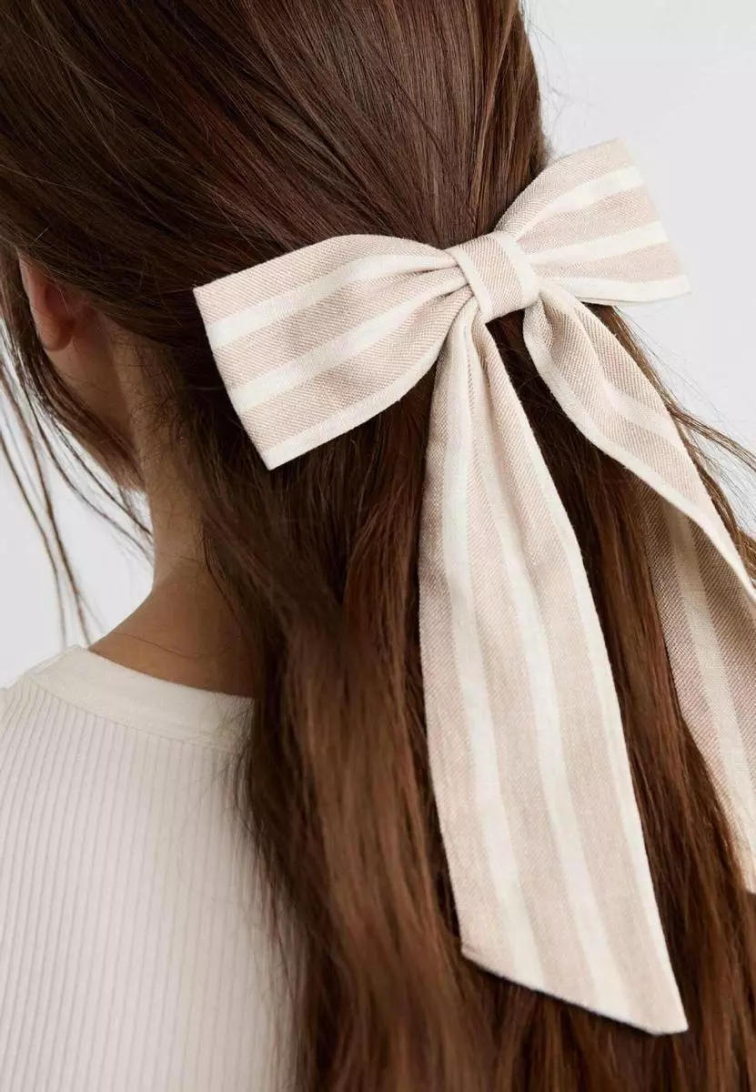 Tendencias primaverales: Accesorios para el cabello y la influencia 'coquette'