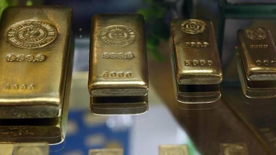 Piden tres años de cárcel a un hombre por estafar 52.000 euros con un falso negocio de oro del Congo