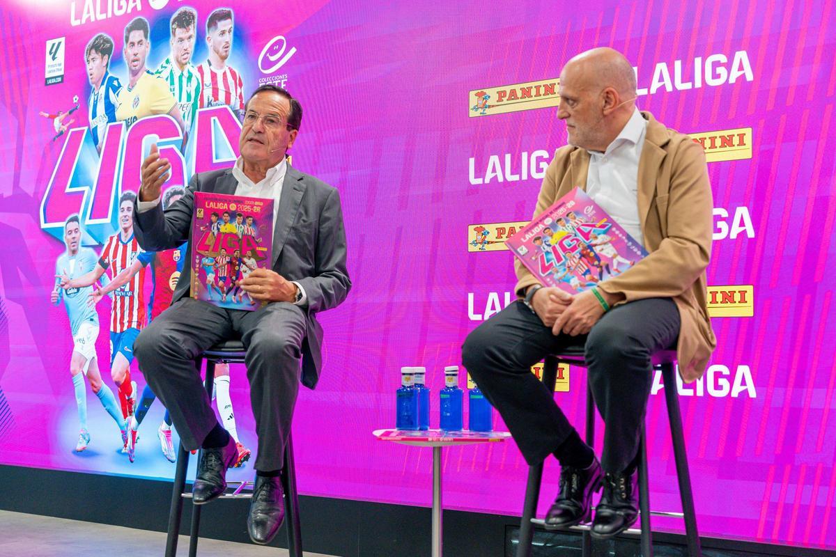 Lluís Torrent, director general de Panini España y Portugal, junto a Javier Tebas, presidente de LaLiga, en la presentación del nuevo álbum.